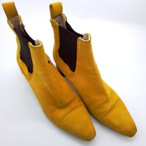 ZARA COLLECTION MUSTARD YELLOW SUEDE BOOTIES SIZE 37